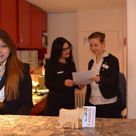 Hotel Fred Leonhardstrasse - Mobile Check-in 3*