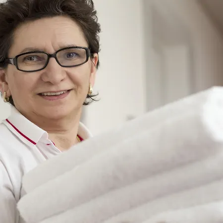 Szálloda Fred Leonhardstrasse - Mobile Check-in