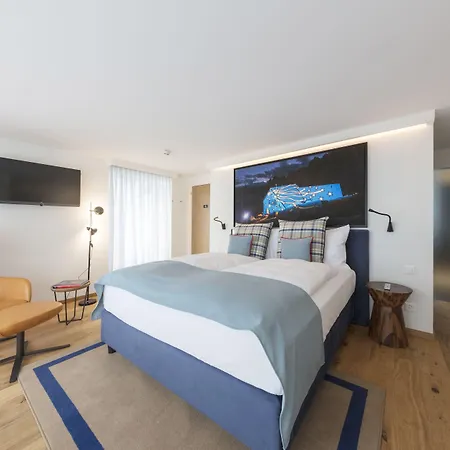 Fred Leonhardstrasse - Mobile Check-in Szálloda 3*