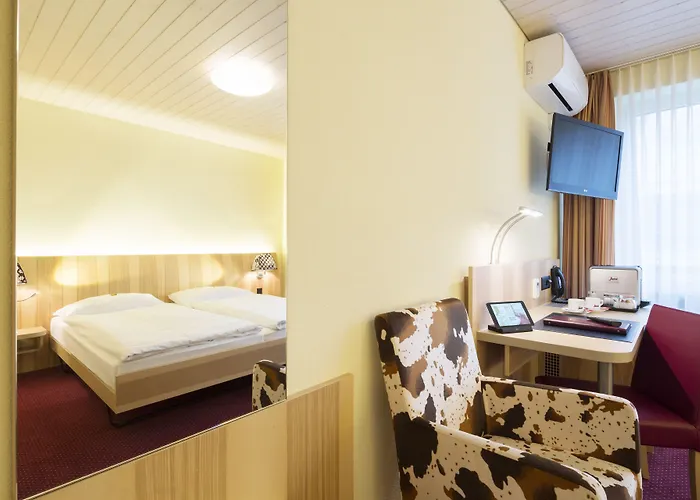 Fred Leonhardstrasse - Mobile Check-in 호텔 3*