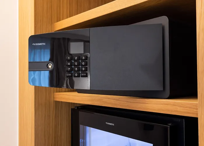 호텔 Fred Leonhardstrasse - Mobile Check-in 3*