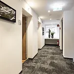 Fred Leonhardstrasse - Mobile Check-in 3* Ζυρίχη