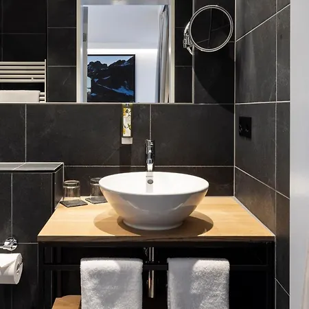 Fred Leonhardstrasse - Mobile Check-in Готель