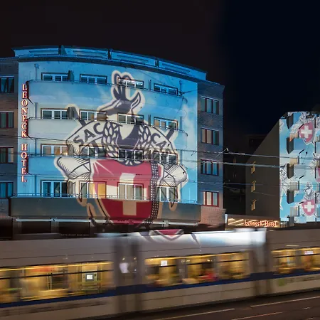 Fred Leonhardstrasse - Mobile Check-in Готель