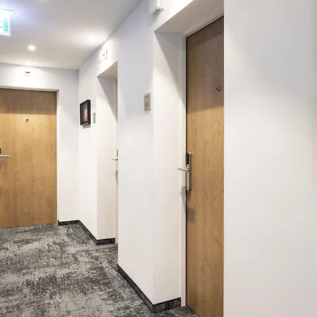 Hotel Fred Leonhardstrasse - Mobile Check-in 3*