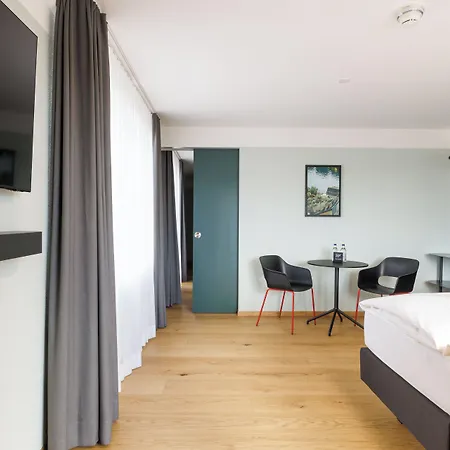 Fred Hotel