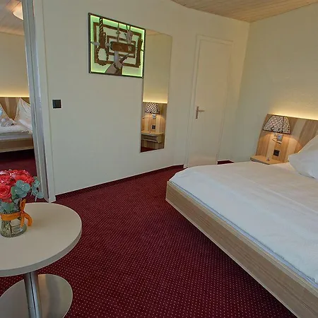 Fred Leonhardstrasse - Mobile Check-in 3*