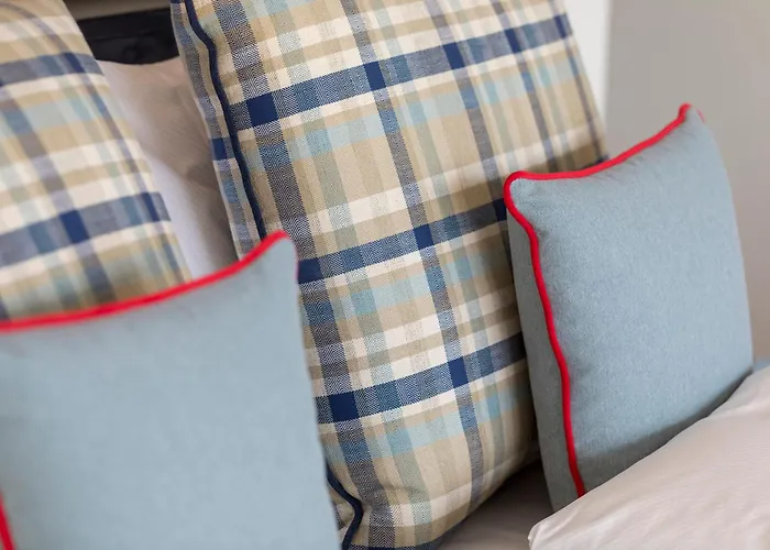 Fred Leonhardstrasse - Mobile Check-in 3* Цюрих