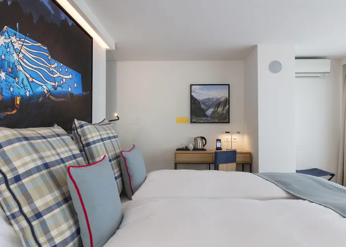 Fred Leonhardstrasse - Mobile Check-in زيورخ