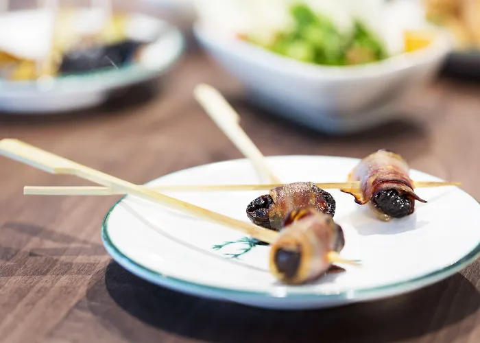 Fred Leonhardstrasse - Mobile Check-in 3* Цюрих