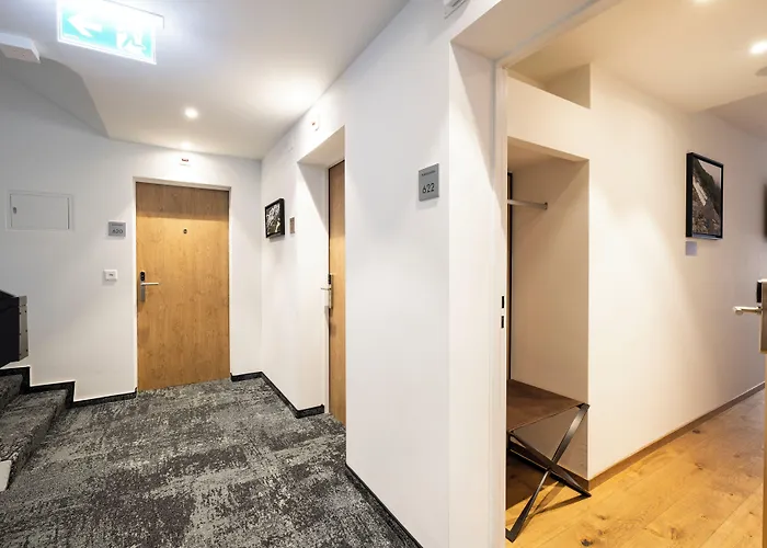 Hotel Fred Leonhardstrasse - Mobile Check-in