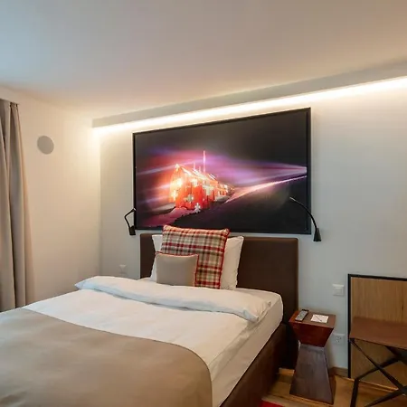 Fred Leonhardstrasse - Mobile Check-in 3*