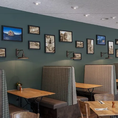 Hotel Fred Leonhardstrasse - Mobile Check-in 3*