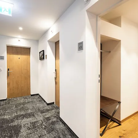 Hotel Fred Leonhardstrasse - Mobile Check-in