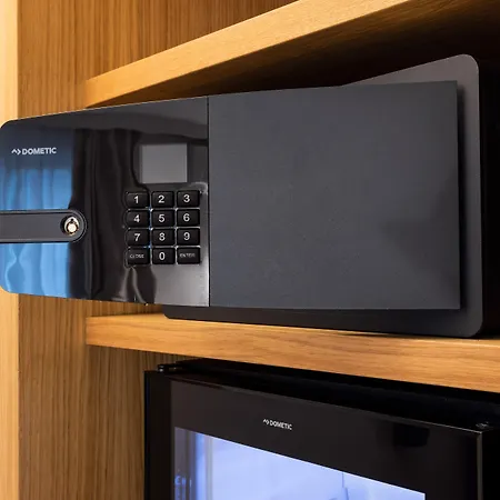 Hotel Fred Leonhardstrasse - Mobile Check-in 3*